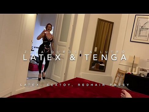 ❤️ Jaruma mai jajayen kaya sanye da rigar latex mai cin duri ❤ Ingantacciyar iskanci ﹏