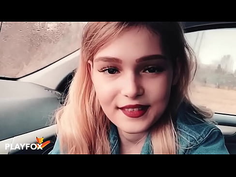 ❤️ Sexy babe cikin farin ciki yana tsotse katin rangwame ❤ Ingantacciyar iskanci ﹏